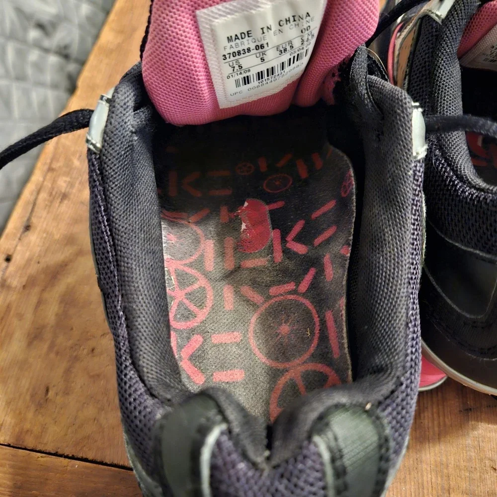 Nike‎ Shox M2 Womens 7.5 Black Hot Pink Silver 2009 370838-061